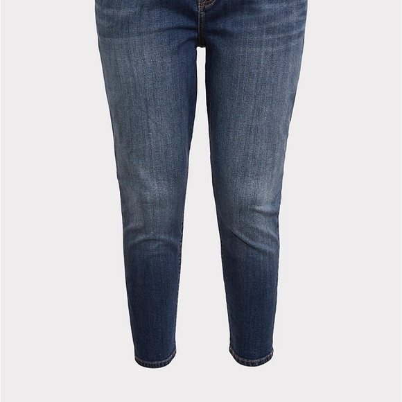 TORRID MID RISE STRAIGHT JEAN - Picture 4 of 5